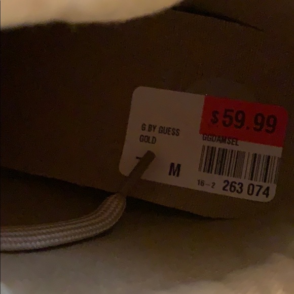 Brand new Guess sneakers - Picture 6 of 6